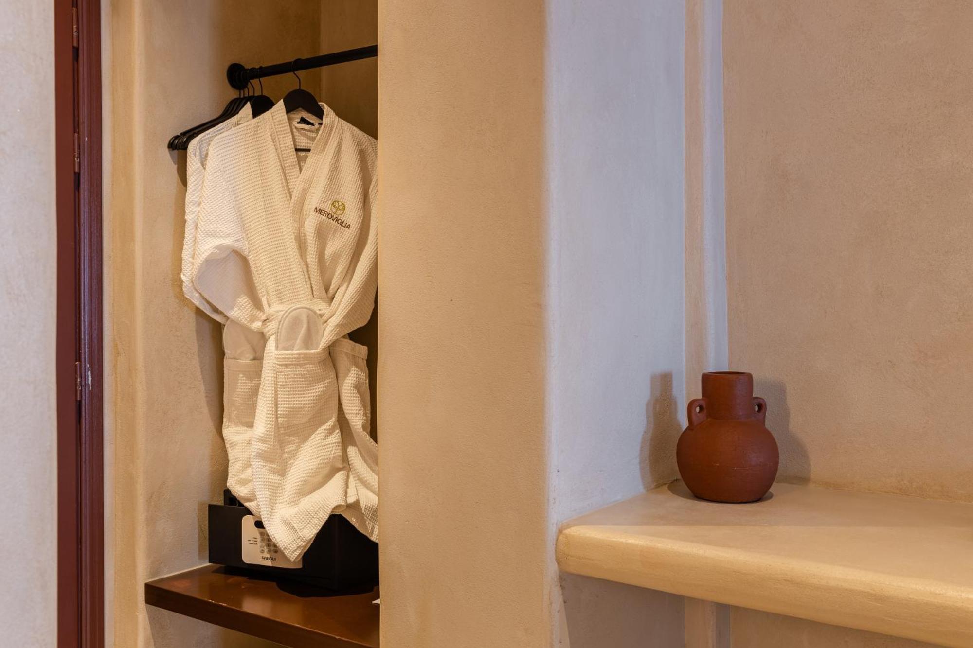 Meroviglia Boutique Hotel อิเมโรวิยอน ห้อง รูปภาพ