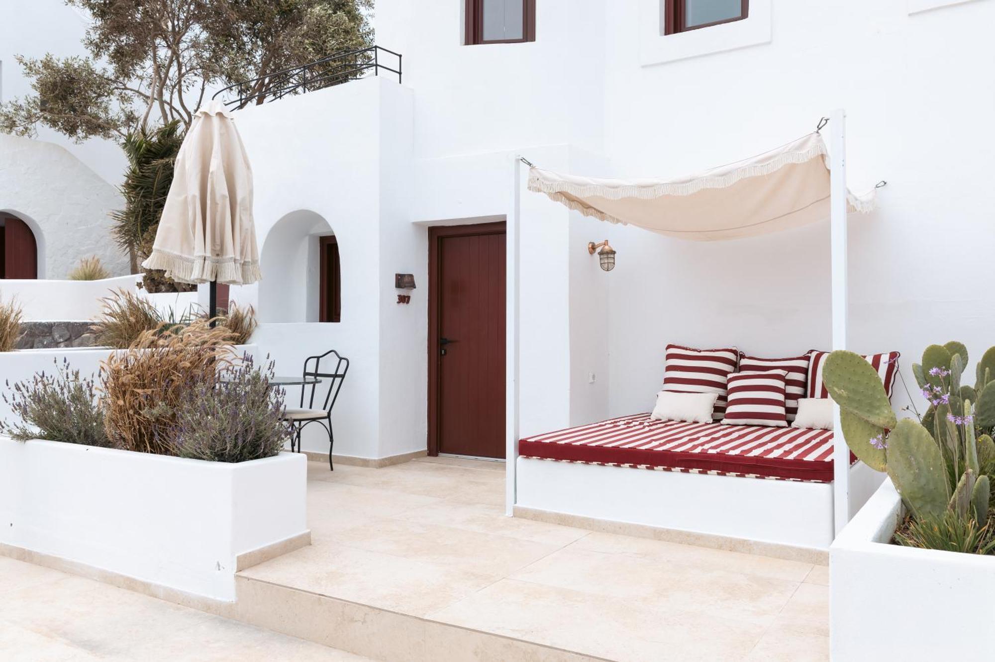 Meroviglia Boutique Hotel อิเมโรวิยอน ภายนอก รูปภาพ